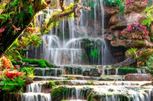 Tropski Raj Skrivenih Kaskada